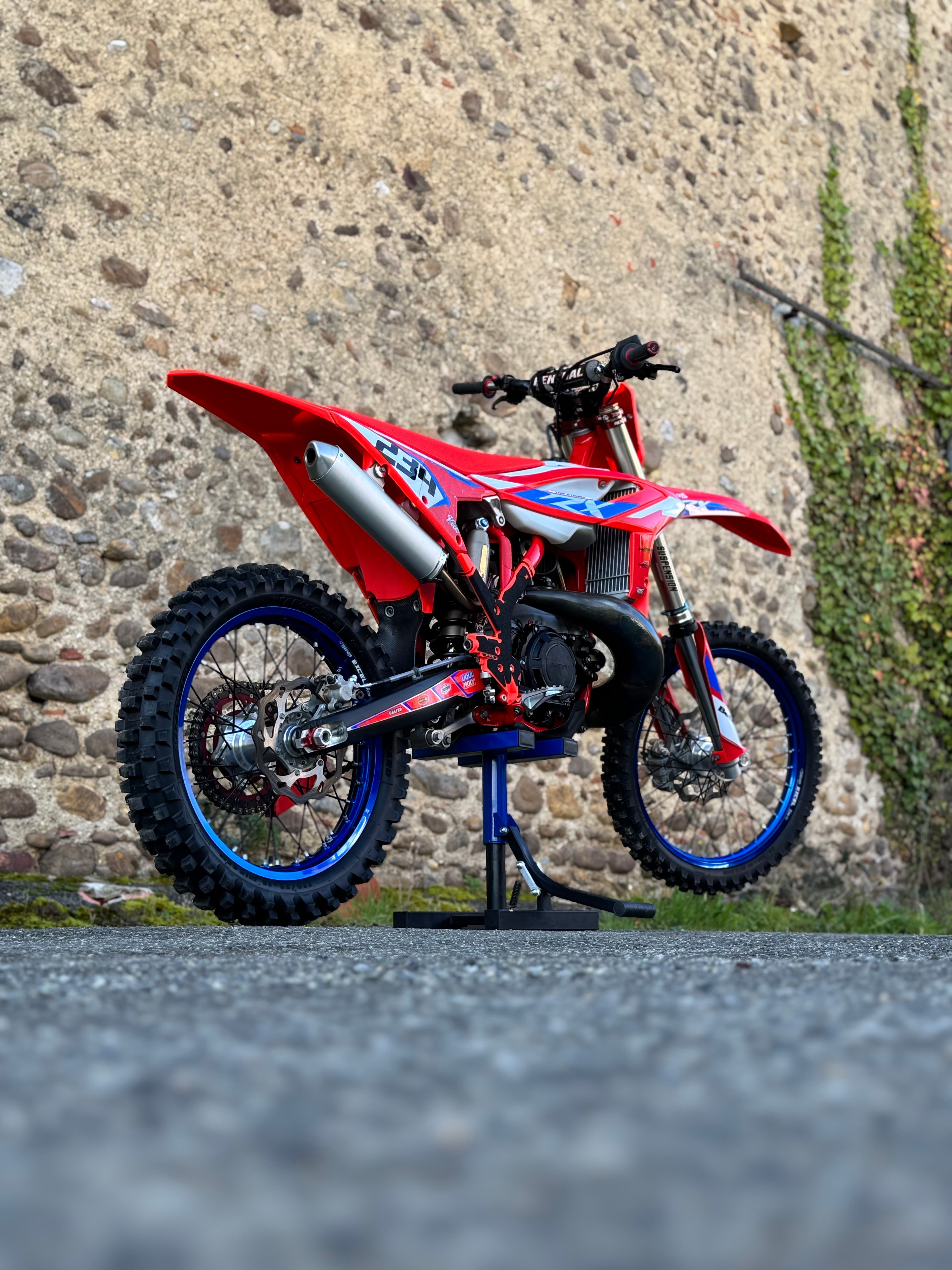Motocross bike with X-Trem Grip protection